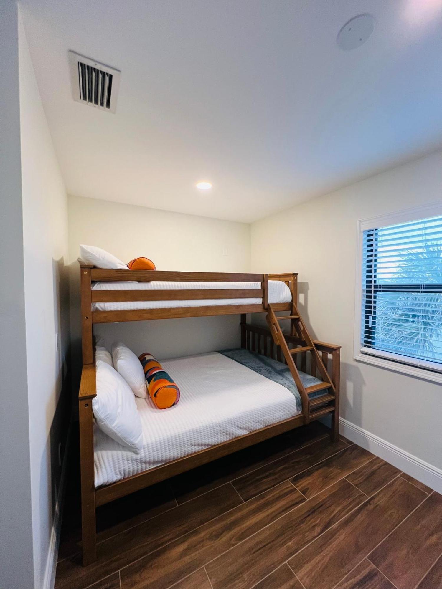 Melbourne Beach Resort & Surf Club Екстериор снимка